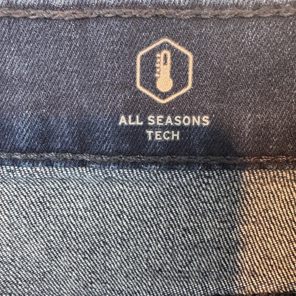 Levis 502 Regular Taper Jeans Mens 34x34 Dark Wash All Seasons Tech Blue Denim